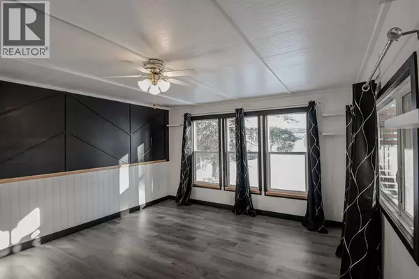 Calgary, AB T3B5P2,429, 3223 83 Street NW