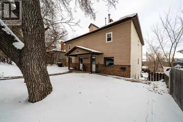 Medicine Hat, AB T1A0G5,230 3 Street SE