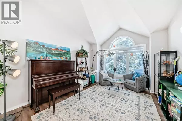 8328 Edgevalley Drive NW, Calgary, AB T3A4X2