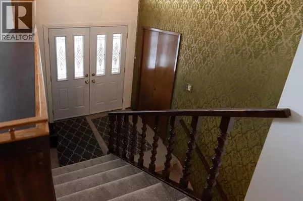 Lethbridge, AB T1H4K1,13 Primrose Place N