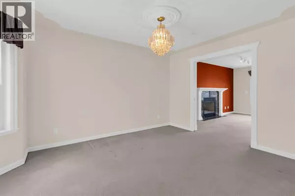 Chestermere, AB T1X1C1,155 Lakeview Cove