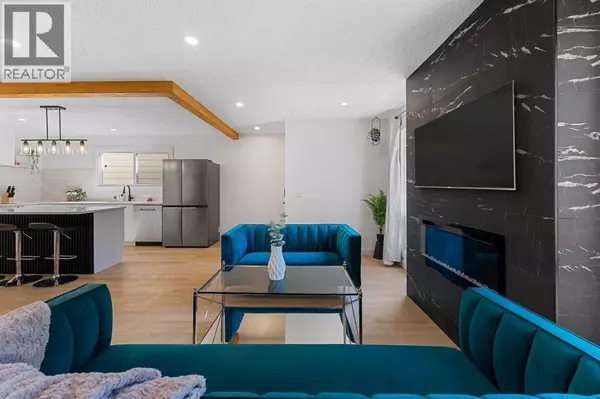 966 Berkley Drive NW, Calgary, AB T3K1A2