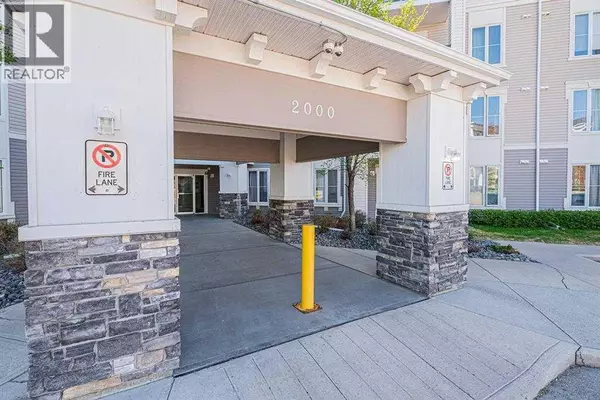 Calgary, AB T3J0H4,2414, 333 Taravista Drive NE