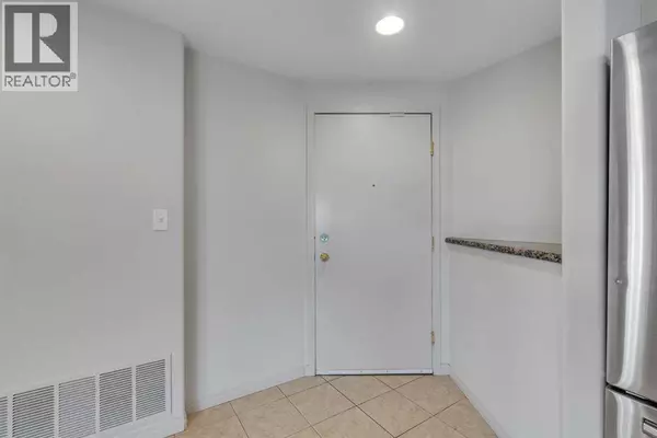 Calgary, AB T2P5H3,2003, 683 10 Street SW