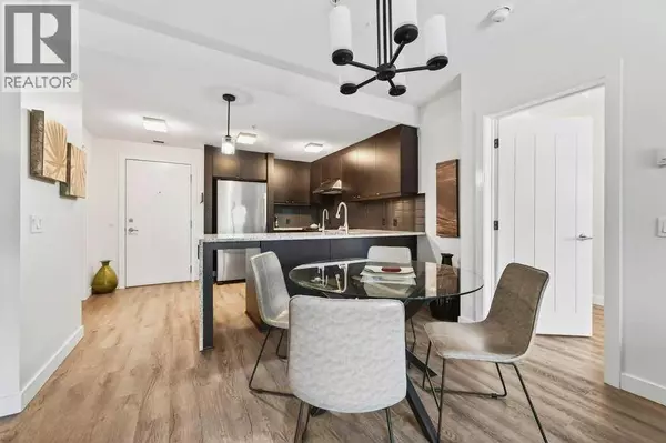 Calgary, AB T3H0E4,201, 25 Aspenmont Heights SW