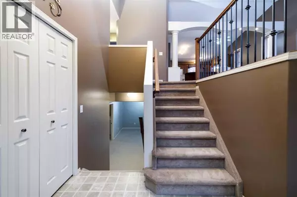 Red Deer, AB T4R3A8,15 Altena Close