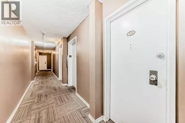 Calgary, AB T3C0T3,501, 1312 13 Avenue SW