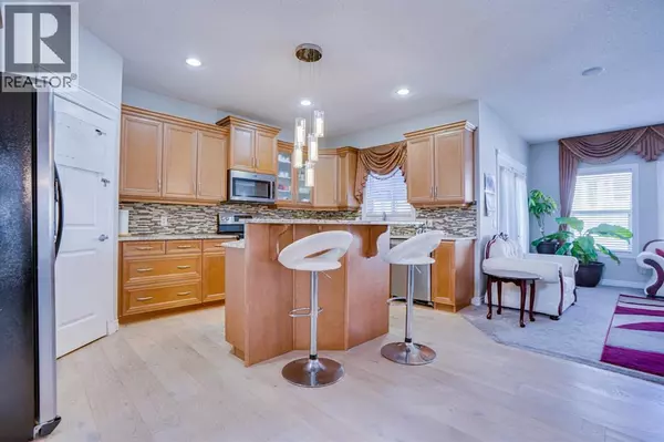 Calgary, AB T3J5J3,77 Saddleland Drive NE