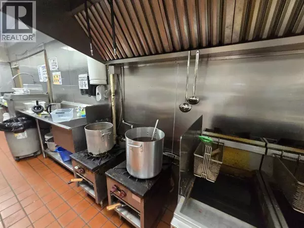 Airdrie, AB T4B1S2,528 2 Avenue SE