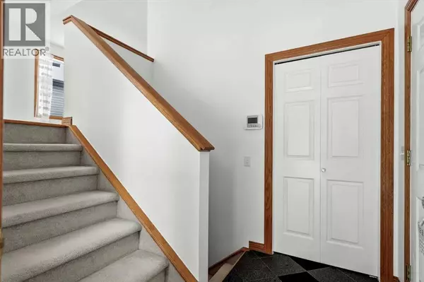 Calgary, AB T3L1L3,9095 Scurfield Drive NW