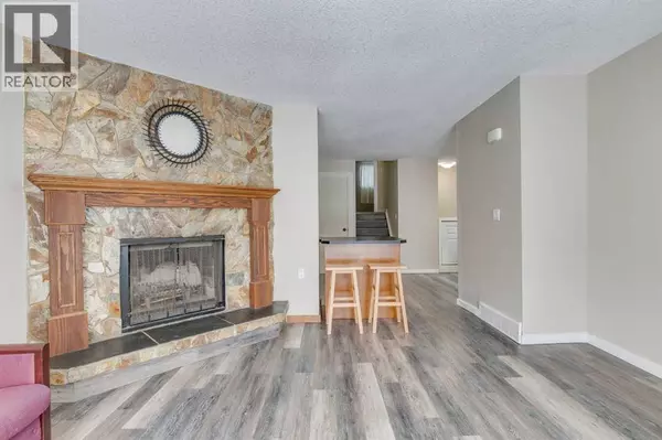 Calgary, AB T2W4N1,68 Woodglen Close SW