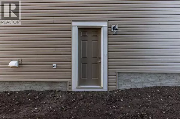 Cochrane, AB T4C2M3,19 Appaloosa Way