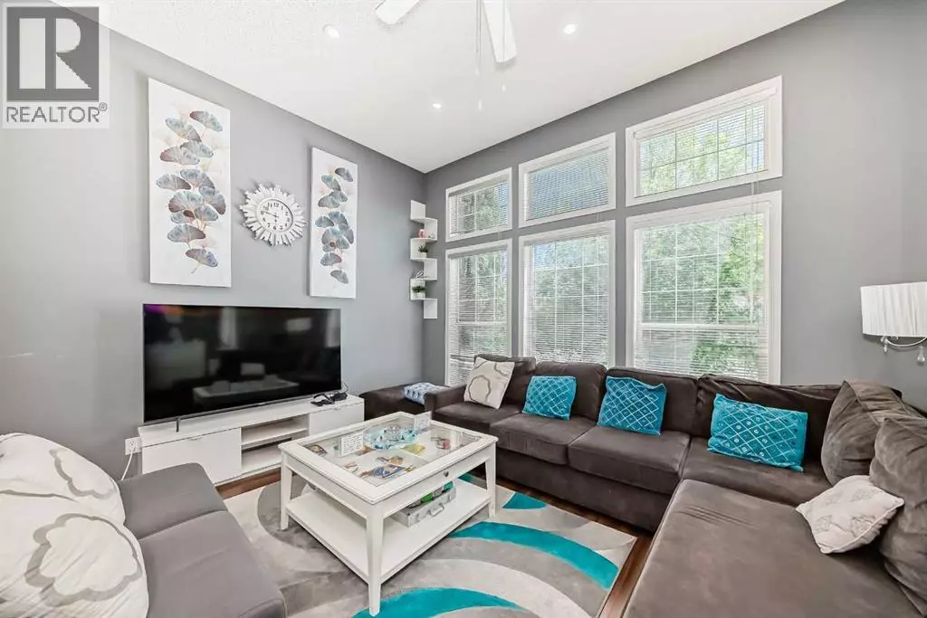 Calgary, AB T3J4N9,12 Taravista Crescent NE