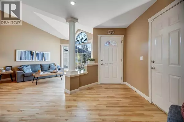 Calgary, AB T2Y3G6,113 Somerside Green SW