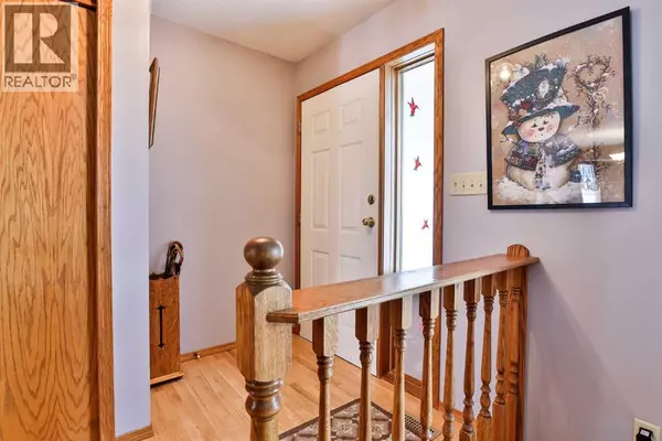 Lethbridge, AB T1K6L9,6 Mt Crandell Bay W