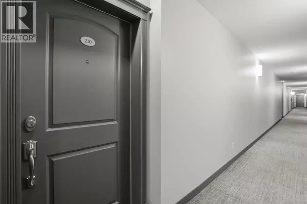 Calgary, AB T2Z4P3,210, 8 Prestwick Pond Terrace SE