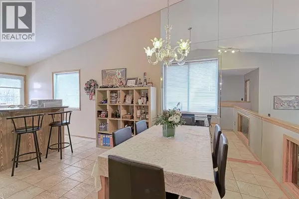 Calgary, AB T3K4Y9,102 Coventry Crescent NE