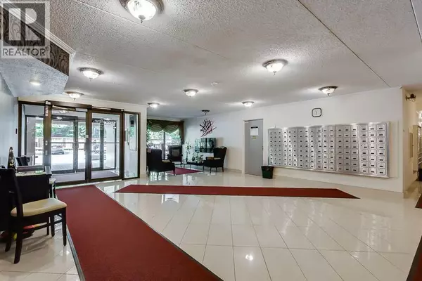 Calgary, AB T3A3H1,212, 5204 Dalton Drive NW