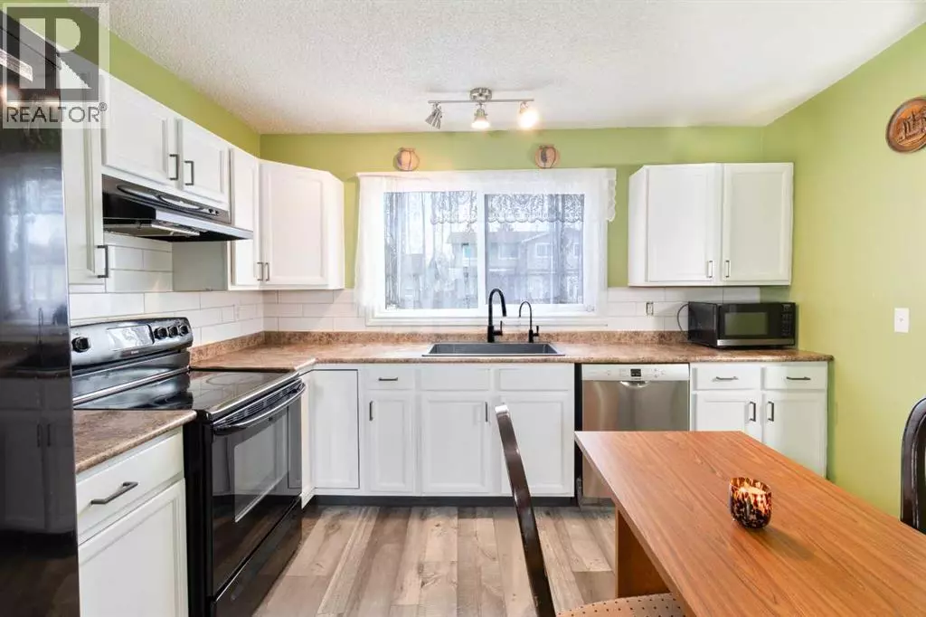 Calgary, AB T1Y3S8,165 Whitewood Place NE