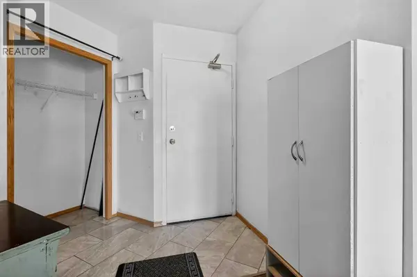 307, 1715 35 Street SE, Calgary, AB T2A1B4