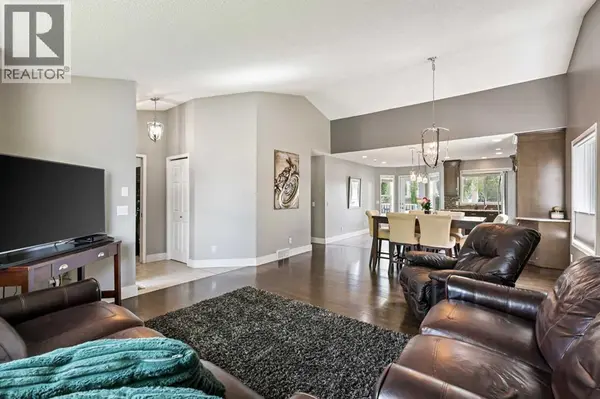 11 Strathmore Lakes Crescent, Strathmore, AB T1P1L7