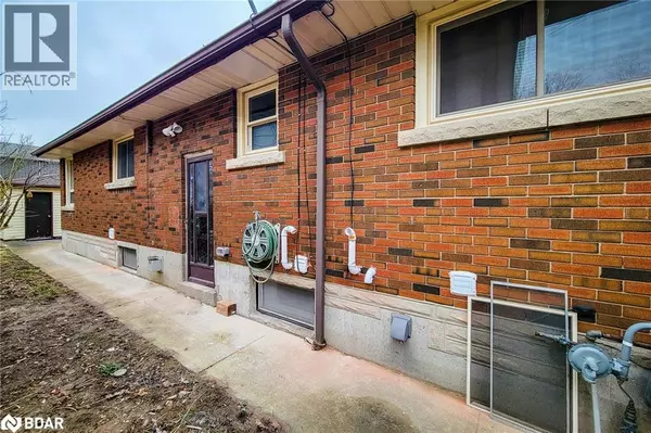 Hamilton, ON L9C4X3,81 WEST 25TH Street