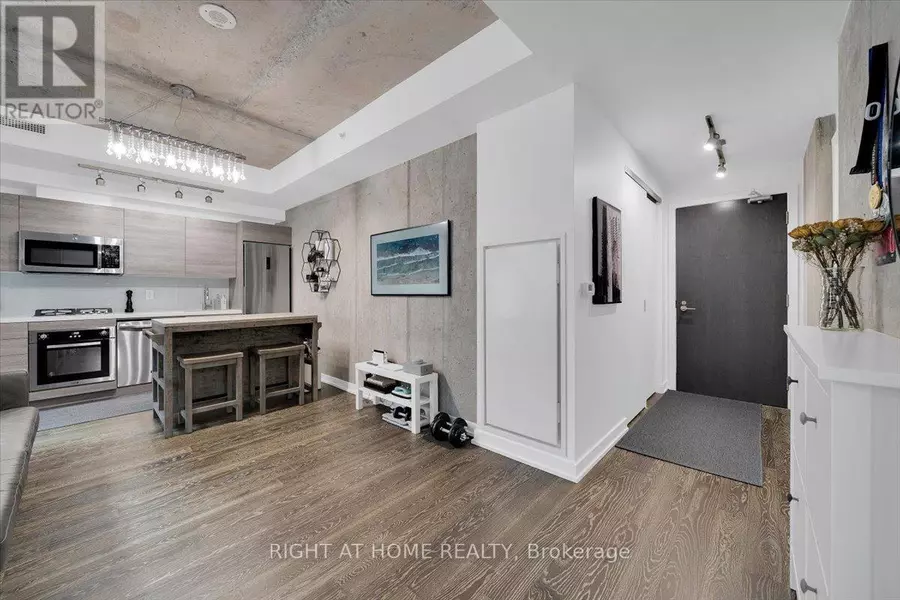 11 Charlotte ST #402, Toronto (waterfront Communities), ON M5V2H5