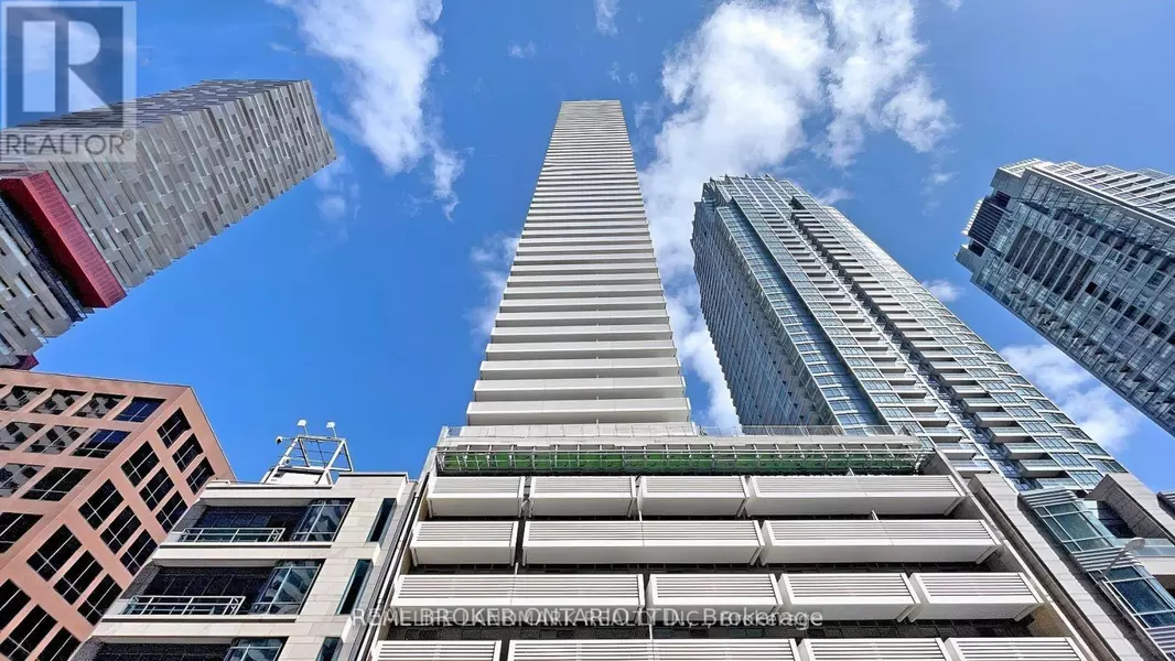 2221 Yonge ST #3705, Toronto (mount Pleasant West), ON M4S2B4