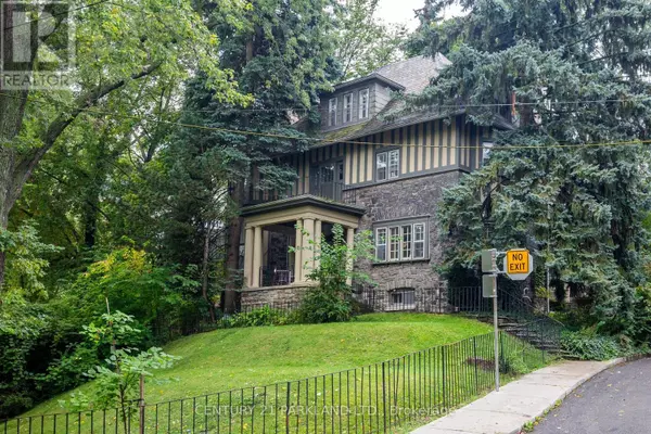 Toronto (rosedale-moore Park), ON M4W1P5,15 PINE HILL ROAD