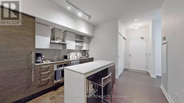 Toronto (trinity-bellwoods), ON M6K3N3,1030 King ST West #1044