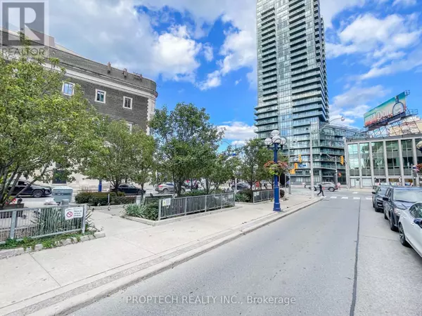 Toronto (annex), ON M5R1M2,8 Scollard St ST #304