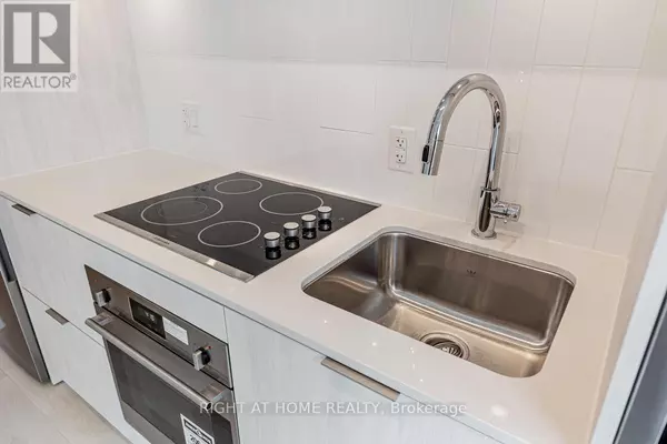 Toronto (regent Park), ON M5A3P7,130 River ST #906