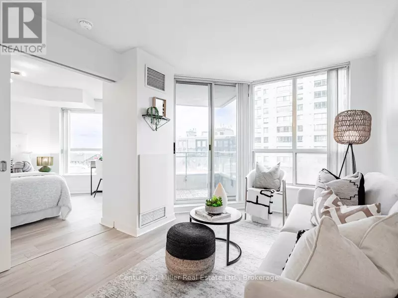 230 Queens Quay West #628, Toronto (waterfront Communities), ON M5J2Y7