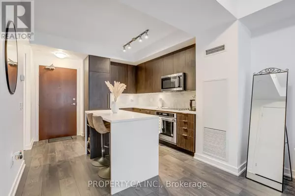 Toronto (waterfront Communities), ON M5V0S2,38 Iannuzzi ST #1008