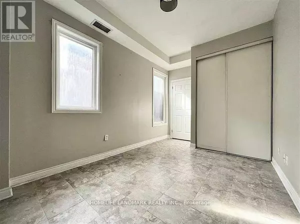 Toronto (mount Pleasant West), ON M4P2H6,2475 Yonge ST #3