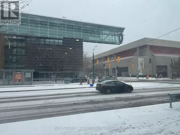 Toronto (university), ON M5S2H7,654 SPADINA AVENUE