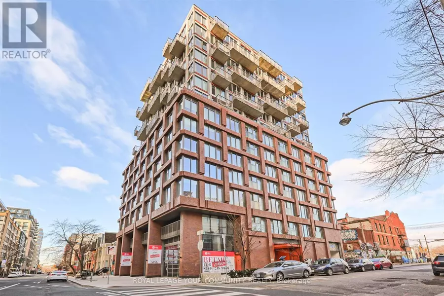 2 Augusta AVE #205, Toronto (waterfront Communities), ON M5T2L4