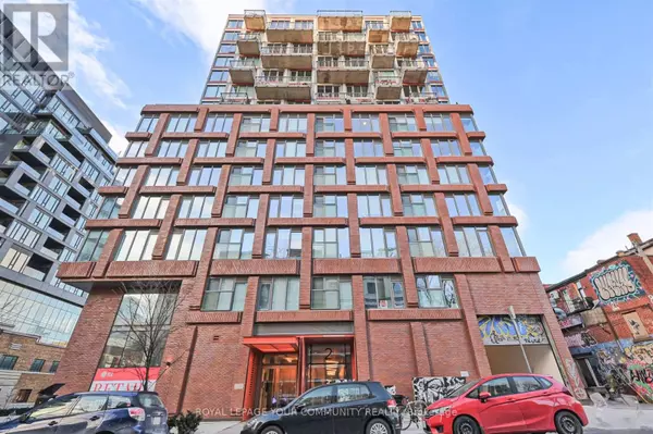 Toronto (waterfront Communities), ON M5T2L4,2 Augusta AVE #205