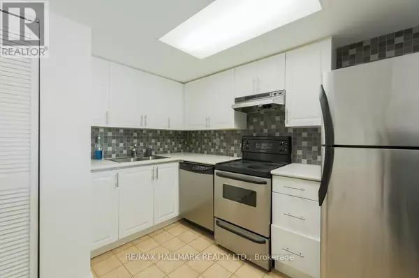 Toronto (cabbagetown-south St. James Town), ON M4K1R3,15 Maitland PL #905