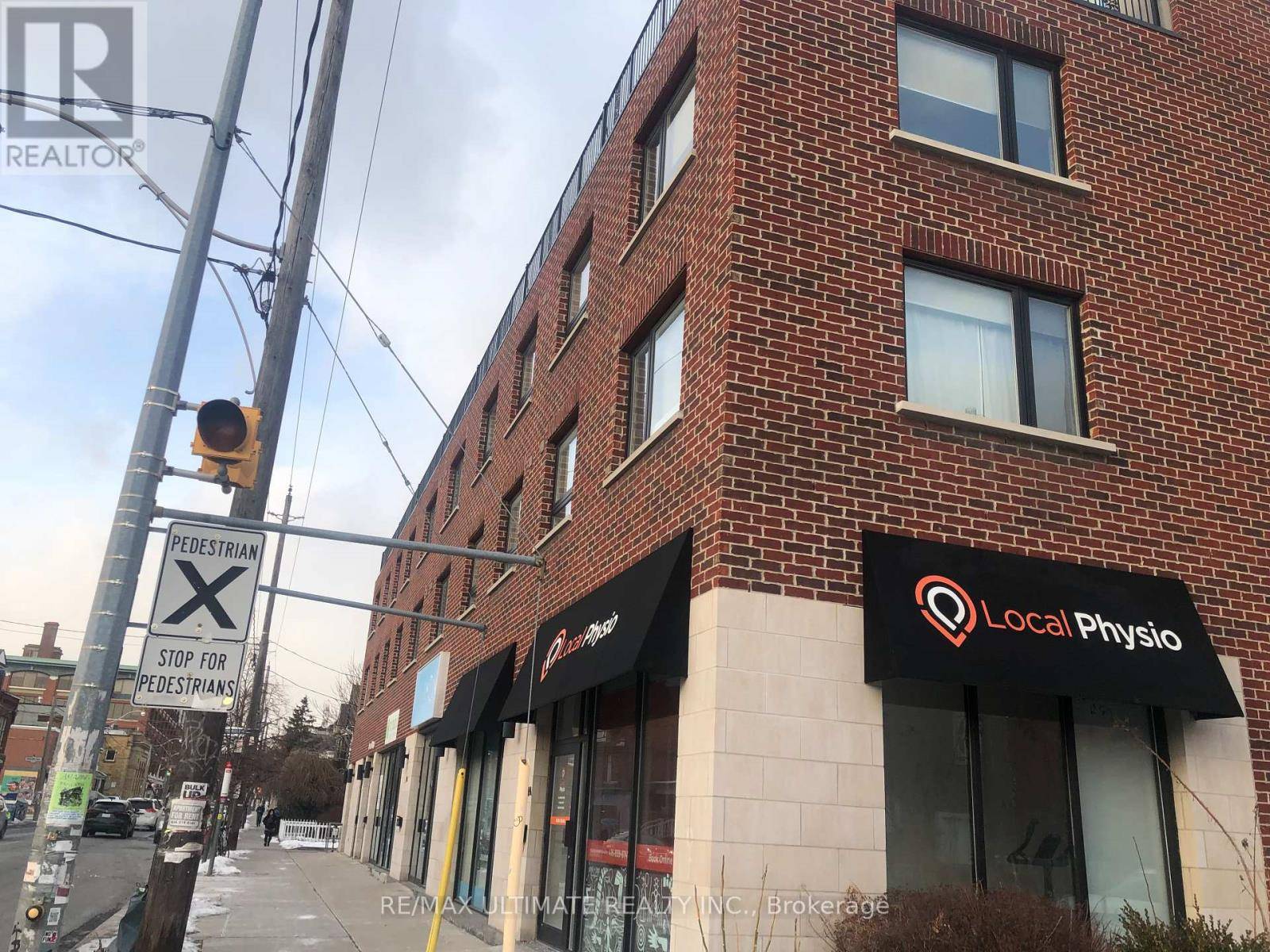 Toronto (annex), ON M6G3B9,255 CHRISTIE STREET