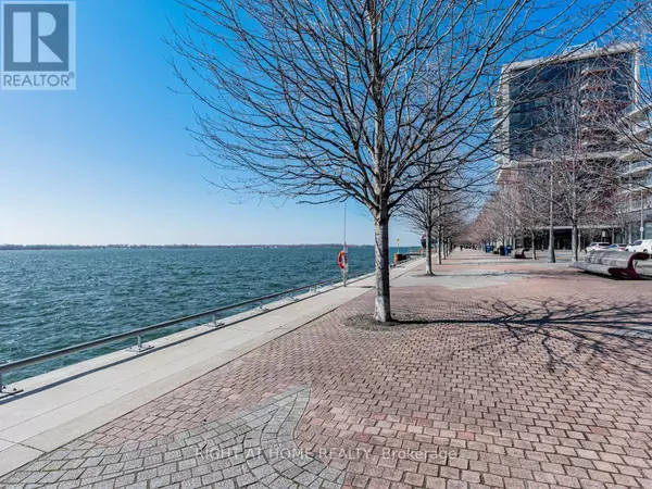 Toronto (waterfront Communities), ON M5A0L1,1 Edgewater DR #PH10