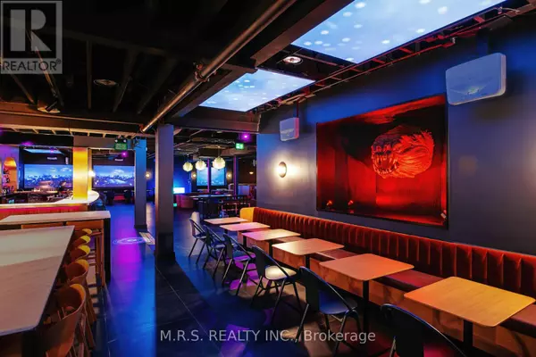 Toronto (niagara), ON M6J1G1,739 Queen ST West #2nd Floor