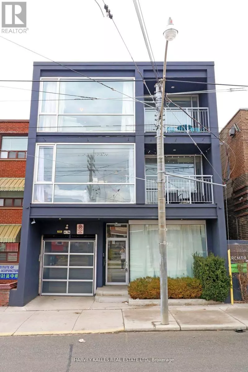 Toronto (trinity-bellwoods), ON M5T2R9,214 Bathurst ST #2B