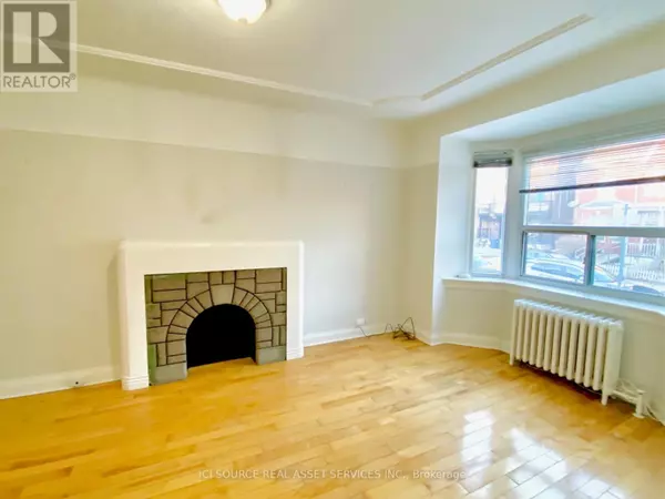 Toronto (trinity-bellwoods), ON M6J2G5,56 Markham ST #1