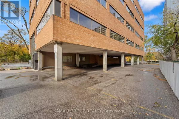 Toronto (newtonbrook West), ON M2M4C4,30 Drewry AVE #204