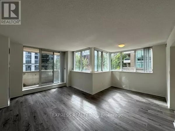 Toronto (newtonbrook East), ON M2M4L6,39 Pemberton AVE #215