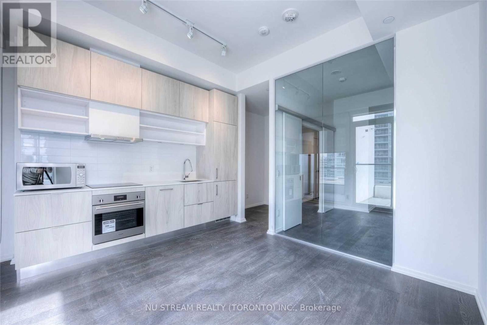Toronto (mount Pleasant West), ON M4S0B1,5 Soudan AVE #1610