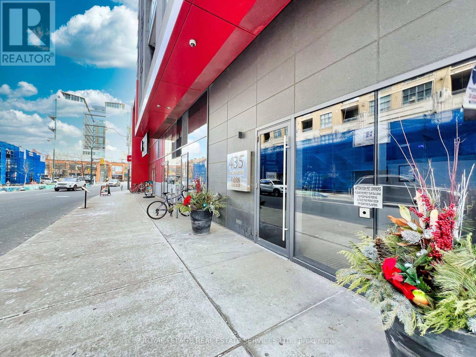 Toronto (waterfront Communities), ON M5V1X9,435 Richmond ST West #306
