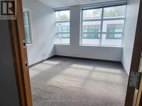 Toronto (leaside), ON M4G3W4,206 Laird DR #202