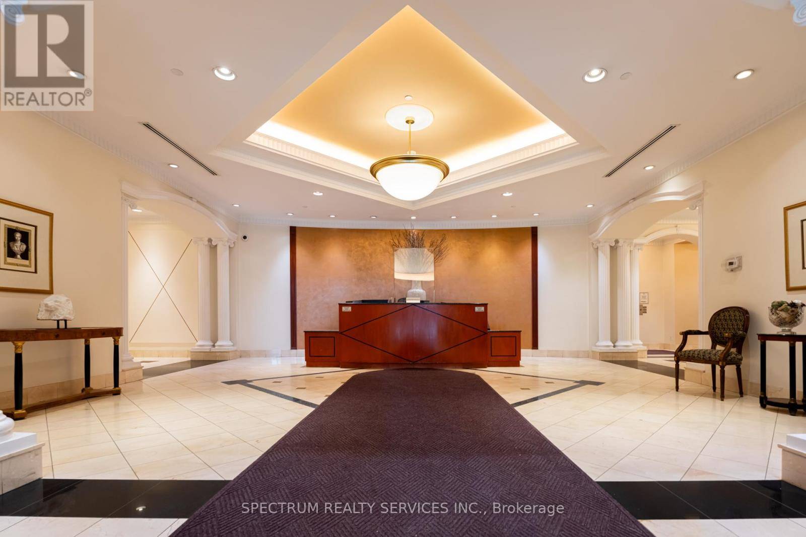 Toronto (annex), ON M4W3V8,980 Yonge ST #205